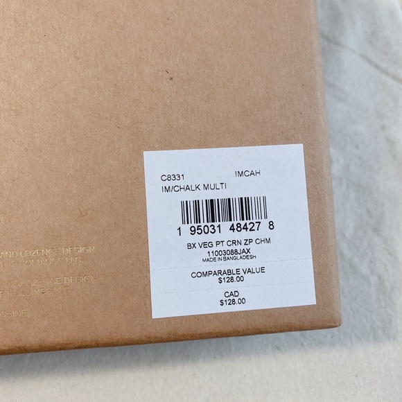 Coach Boxed Corner Zip Wristlet With Dreamy Veggie Print - Picture 9 of 9